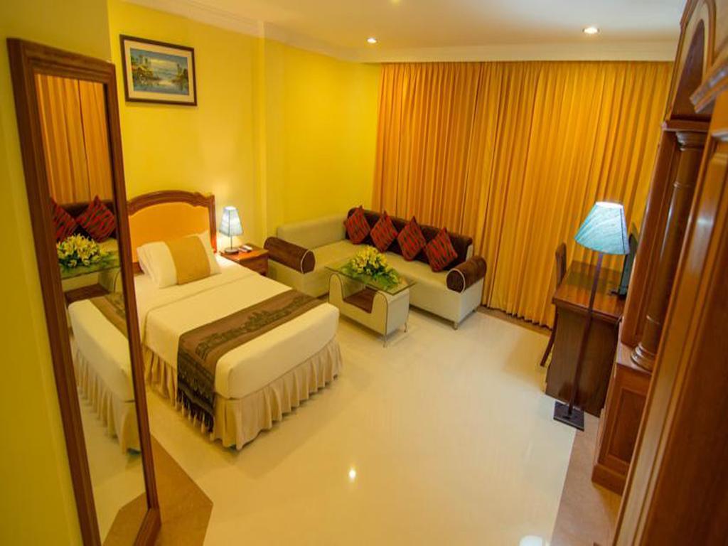 Golden Sea Hotel Sihanoukville Esterno foto